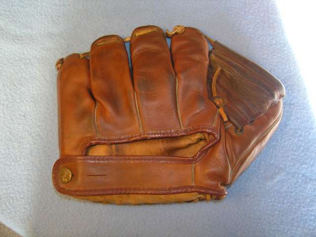Dick Sisler Rawlings G350 Back Doug